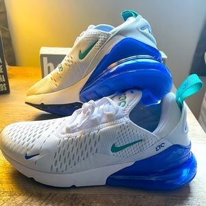 Woman’s Nike Air Max 270
